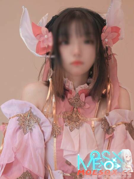 露脸COSER 极品反差婊小余秀萝套图 44P1V[百度云/秒传/K盘/281MB]